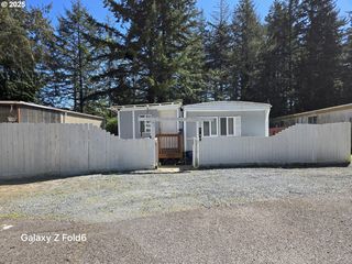 93643 McKenna Ln #31, Coos Bay, OR 97420