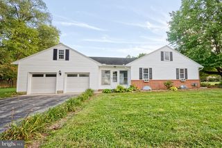 1901 Mitten St, Dover, DE 19901