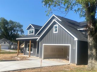 630 Charter St, Columbus, TX 78934
