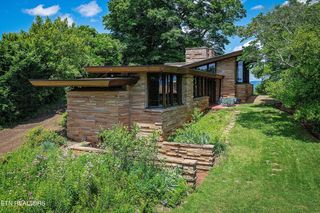 334 N  Crest Rd, Chattanooga, TN 37404