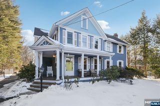 778 E  Ridgewood Ave, Ridgewood, NJ 07450