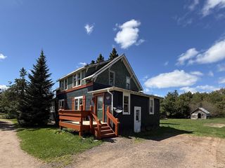 28232 Post Office Rd, Greenland Township, MI 49948