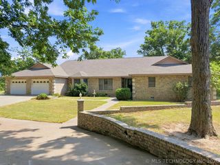 26470 S  650th Rd, Grove, OK 74344