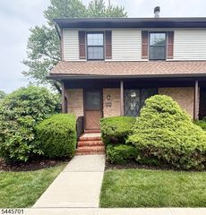 125 Riva Dr, Hackettstown, NJ 07840