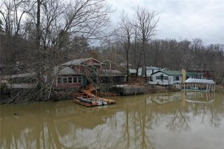 6791 Southshore Dr, Fulton, MO 65251