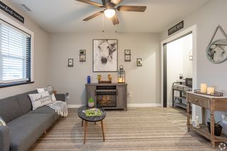 2 Aragona Blvd #307, Jacksonville, NC 28540