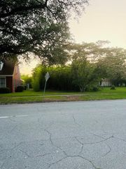 413 N  Jackson St, Albany, GA 31701