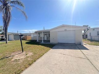 2118 Peggy Dr, Holiday, FL 34690