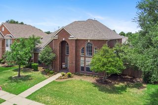 2421 Lands End Dr, Carrollton, TX 75006