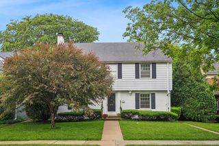 3130 Thayer St, Evanston, IL 60201