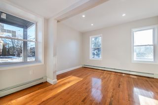 Living Area (Second View)
