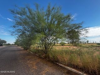 E  Geneva St, Pearce, AZ 85625
