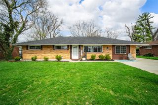 2183 Los Arrow Dr, Dayton, OH 45439