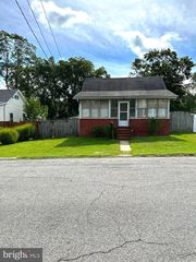 227 Dale Rd, Pasadena, MD 21122