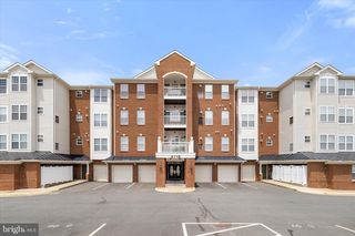 9712 Handerson Pl #203, Manassas Park, VA 20111