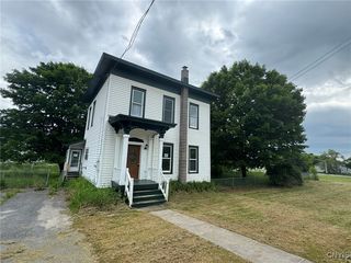 2 Main St, Antwerp, NY 13608