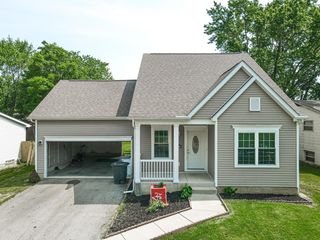 2880 Bretton Woods Dr, Columbus, OH 43231