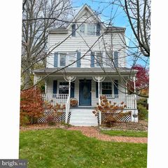 123 Iron Hill Rd, New Britain, PA 18901