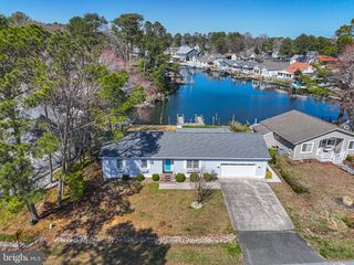 60 Clubhouse Dr, Ocean Pines, MD 21811