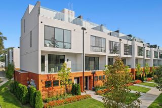 533 Harrison St #10, Royal Oak, MI 48067