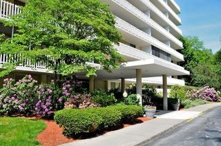 5 Suburban Rd #407, Worcester, MA 01602