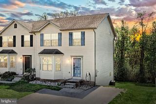 59 Hemlock Dr, Hanover, PA 17331