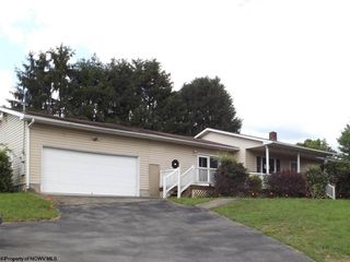 510 Tacy Rd, Philippi, WV 26416