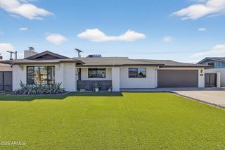 8335 E MONTECITO Avenue, Scottsdale, AZ 85251