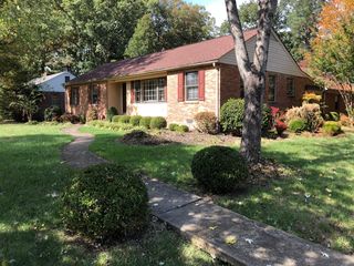 9100 Derbyshire Rd, Henrico, VA 23229