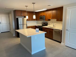 93 Centre St #2B-1Ba-809Sqft, Brockton, MA 02301