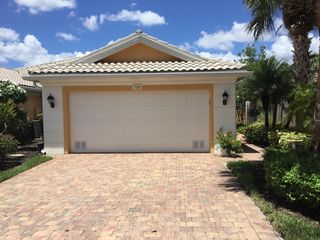 7151 Marconi Ct, Naples, FL 34114
