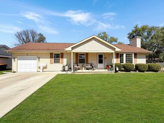 1529 Gleason Dr, Rantoul, IL 61866