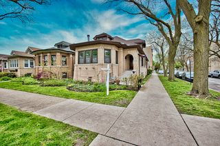 6258 N  Maplewood Ave, Chicago, IL 60659