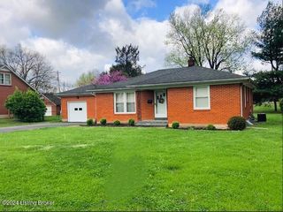 312 S  6th St, Bardstown, KY 40004