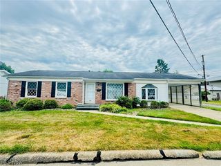 120 National Ln, Williamstown, WV 26187