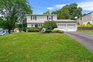 100 Shelly Court, Cornwall, NY 12518