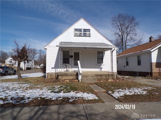 301 Ashwood Ave, Dayton, OH 45405
