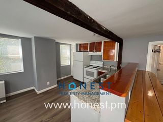 8 Green St #1, Topsham, ME 04086