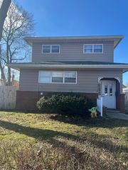 122 S  Washington St, Rochelle, IL 61068