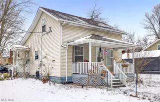 1528 22nd St NE, Canton, OH 44714