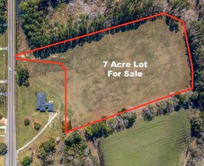 E  Main East St, Harleyville, SC 29448