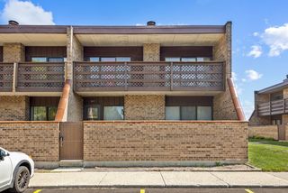 304 Kenneth Cir, Elgin, IL 60120