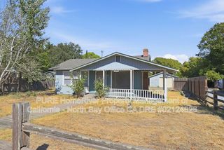 1230 Clover Dr, Santa Rosa, CA 95401