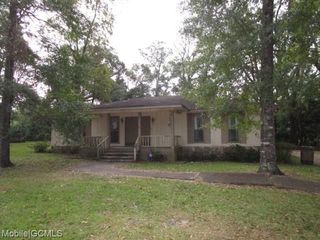 1619 Charmey St, Mobile, AL 36609