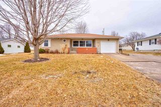 102 E  Dougherty Dr, Lone Tree, IA 52755