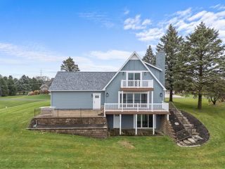 2590 E  Lapoint Dr, Milford, IN 46542