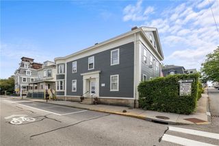 216 Spring St, Newport, RI 02840
