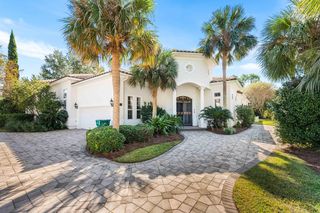 455 Admiral Ct, Destin, FL 32541