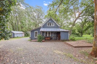 441 Tunnel Rd, Glendale, OR 97442