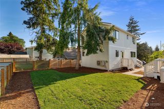 8750 Palatine Avenue N, Seattle, WA 98103
